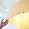 Lámpara de araña para sala de estar de diseñador nórdico Lámpara de dormitorio distintiva y creativa con pliegues medios estilo francés Lámpara de araña de tela para estudio, restaurante