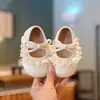 Zapatos Andadores para Bebés con Lazo Primavera Otoño Nuevos Antideslizantes Zapatos de Princesa Suela Suave Zapatos de Cuero con Flores Pequeñas 1-3 Años