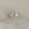 Anillo de Metal Mate con Lazo Plisado Texturizado para Mujer, Anillo Único y de Moda Tendencia