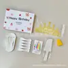 Conjunto de faca, garfo e prato para bolo em caixa de presente cinco em um, conjunto de louças descartáveis para sobremesa, conjunto de louças para bolo de aniversário