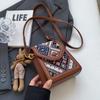 Bolsa Transversal de Celular Estilo Étnico de Luxo para Mulheres Outono Novo Bolsa Quadrada de Ombro Pequena Versátil da Moda Porta-Moedas