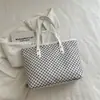 Bolso Tote de Hombro con Estampado a Cuadros Texturizado para Viajes Cotidianos Bolso de Hombro Bolso de Mano Retro Europeo y Americano para Mujer 2026 Nueva Moda Gran Capacidad