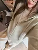 Neste outono e inverno, os suéteres de tricô com capuz para mulheres são um cardigã casual, descontraído e simples de manga comprida com zíper, perfeito para usar em camadas.