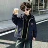 Chaqueta de Primavera y Otoño para Niños 2332, Parte Superior con Forro Desmontable Tres en Uno, Estilo Otoño para Niños, Cortavientos con Capucha para Bebé