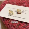 Brincos de Coração de Esmalte Vermelho Dupla Face, Presilhas de Orelha de Coração Assimétricas Exquisitas Totalmente cravejadas com Diamantes, Design de Gotejamento de Óleo, Realçam a Tez, Brincos Elegantes