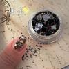 Joyas para uñas de lentejuelas de mica Maillard 2023 otoño e invierno Nuevo trozo de concha brillo papel de aluminio dorado usar joyas para uñas