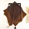 Lenço Quadrado Xadrez Retrô com Franjas, Lenço de Seda para Mulheres, Xale Estilo Melard, Véu de Proteção Solar, Lenço Decorativo Versátil para o Dia a Dia