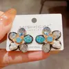 Pendientes de Pétalo Hechos a Mano de Lujo Ligero Retro de Alta Resistencia con un Toque de Alta Gama, Pendientes de Cristal de Moda, Versátiles para el Uso Diario