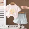 Ropa para Niñas Verano 2026 Nuevo Elegante Conjunto Infantil de Manga Corta con Pantalones de Mezclilla con Encaje y Conjunto de Dos Piezas de Peces Coloridos