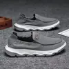 Sapatos rasos de tecido masculinos, modelo novo para todas as estações, casuais, com sola macia, respiráveis, bico redondo, slip-on, leves, casuais para homens