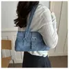Bolso tote de moda con tachuelas transfronterizo para mujer, nuevo bolso vintage para el hombro 2026, bolso de mano de gran capacidad, bolso de hombro y cruzado