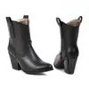 Botas de cuero de punta fina hasta la pantorrilla para otoño e invierno, estilo slip-on ligero, disponibles en tallas grandes, nuevas y versátiles botas Martin de color liso para mujer