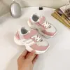 Nuevos Zapatos Deportivos de Otoño para Hombres, Mujeres y Niños Zapatos Casuales para Niños 2026 Niños Pequeños y Medianos Malla Transpirable Correr Zapatos de Papá