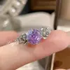 Artículo popular para transmisiones en vivo: Anillo de rosa Paraiba tallado tridimensional ajustado a mano para mujer, moderno, lujo ligero, anillo de camelia de alta gama