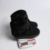 Botas de neve transfronteiriças com forro de pelúcia para mulheres, apresentando sola grossa, cano curto, forro de fleece para aquecimento e acabamento em pele sintética; botas de algodão de inverno para mulheres no atacado