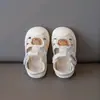 Sandalias Casuales para Niño 2025 Verano Nuevo Estilo Sandalias de Punta Cerrada Suela Suave Antideslizantes para Caminar para Niños Pequeños Zapatos de Oso Sandalias