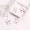 Flor de Cinco Pétalos INS Fresca Cuentas de Cerámica Agujero Recto Flor para Ensartar Cuentas Sueltas Accesorios para Colgante de Cadena de Teléfono Hecho a Mano DIY