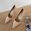 Novedad Otoño 2026 Zapatos de Salón Versátiles de Tacón Fino Estilo Nicho Temperamento Zapatos de Vestir Franceses Metal Anti-golpe Punta Fina Charol Tacones Altos para Mujer
