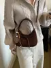 2026 Nuevo Bolso de Mano de Ante y Felpa Otoño Retro para Mujer, Bolso de Hombro Único Transversal de Alta Gama con Sentido de Meilade para el Trabajo