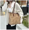 Bolsa Tote Casual Grande de Alta Qualidade para o Dia a Dia Novo Modelo Verão 2025 Estudante Aula Grande Capacidade Simples Moderna
