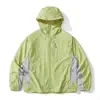 Roupas femininas com proteção solar UPF100+ para atividades ao ar livre, leves e compactáveis, com tecido refrescante e respirável, também disponíveis para homens