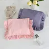Bolsa de maquillaje con volantes estilo Ins, bolso de mano simple y elegante, bolsa de almacenamiento impermeable de nailon de color liso de gran capacidad