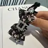 Clip de Banana Retro de Vacaciones Perezosas con Flor de Pedrería y Lazo para Cabello Semirecogido en la Parte Posterior de la Cabeza Accesorio para el Cabello Pasador Pinza para el Cabello Adorno para el Cabello