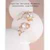 Aretes de Rosa Dorada para Mujer 2026 Modelo Nuevo Lujo Ligero Moda Exquisito Diseño Original Aguja de Plata 925 Joyería para Orejas