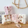 Venta al por mayor del fabricante juego de toallas de baño, toalla de playa, toalla bordada de dibujos animados de Disney LinaBell, Tigger, Oso Duffy