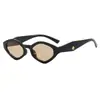 Gafas de sol de rombo con agujero redondo, montura pequeña, para mujer, sensación de alta gama, gafas de sol con protección UV, personalidad de celebridad de internet ins