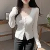 Ropa Femenina Coreana Estilo Nuevo Dongdaemun para Comercio Exterior, Presentando un Ambiente Suave y Relajado, Diseño Hueco Puro y Atractivo, Corte Ajustado y Favorecedor para la Figura