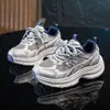 Zapatos de Papá para Niñas 2026 Primavera/Otoño Nuevo Estilo Zapatos Deportivos para Niños Zapatos Casuales de Moda Retro para Estudiantes Suela Suave
