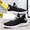 Sapatos Masculinos 2025 Primavera e Outono Tendência Malha Esportivos Casuais Confortáveis Respiráveis Leves Moda Slip-On Comércio Exterior Atacado Sapatos Masculinos