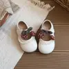 Zapatos Lindos de Princesa para Niñas 2026 Otoño Nuevos Zapatos Planos Mary Jane Retro para Niños Zapatos de Cuero de Suela Suave a la Moda para Niñas