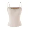 Conjunto de tres piezas de punto de deseo puro estilo coreano: top de tirantes de encaje, falda midi de cintura alta que se ajusta a la figura y cárdigan fino de manga larga