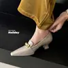 ¡5.5cm! Zapatos de Salón Individuales de Cuero con Hebilla Tacón de Gato Lujo Estilo Francés 2026 Otoño Retro Elegantes Pequeños Zapatos de Cuero para Mujer