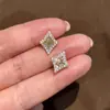 Pendientes de Estilo Francés de Lujo Ligero Personalidad Retro con Tachuelas de Diamante Escama de Dragón Hielo Triturado, Pendientes de Moda, Dinámicos, Simples y Exquisitos
