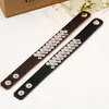 Joyería Popular Estilo Europeo y Americano, Pulsera de Cuero Genuino Tachonada Estilo Punk, Accesorios para Actuaciones de Bandas de Rock