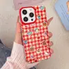 Funda Blanca IMD con Dibujos de Animales a Cuadros Rojos Adecuada para Funda de Teléfono Apple 16/15 iPhone17 Cubierta Protectora Anti-Caídas