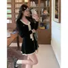 Novedad Otoño/Invierno Vestido de Punto Negro Francés Súper Bonito de Manga Larga para Mujer Cintura Ceñida Falda Corta Estilo Coreano Academia