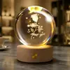 Bola de cristal 3D esculpida internamente criativa transfronteiriça com base de madeira, base de plástico, presente decorativo, luz noturna, artesanato feito sob medida