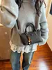Nuevo Bolso de Mano Retro Plegado de Gama Alta para Mujer, Bolso Cruzado Versátil Casual para el Día a Día, Bolso de Hombro de Moda con Colgante