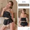 Pijama sexy Kameixue, camisola cómoda de seda helada con shorts de abertura, conjunto de encaje con volantes ajustado para mujer 2182