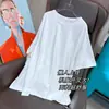 [En Stock] Camiseta de Verano Nueva Estilo Axi para Mujer, Cuello Redondo, Corte Holgado, Versátil, con Detalle de Abertura