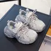 Zapatos Casuales de Malla Transpirable para Niñas 2026 Primavera/Verano Nuevos Moda Infantil Versátiles Zapatos de Papá Niños Medianos y Grandes Zapatos Deportivos
