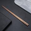 Chinês criativo Xiangyun ouro chapeado 304 pauzinhos de aço inoxidável doméstico antiderrapante oco de uma peça quadrado pauzinhos caixa de presente
