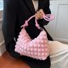 Bolsa Grande Plissada Yunduo Lingge Outono e Inverno Casual 2022 Bolsa Acolchoada Bolha Feminina Grande Capacidade Transversal Bolsa Bolinho para Mulheres