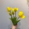 Nuevo ramo de tulipanes de goma suave al tacto para boda, látex PE de alta imitación, tulipanes hidratantes, adornos florales de escritorio