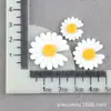 Accesorios para el Cabello Dentados Tocado Pequeña Margarita Accesorios de Resina Flores DIY Pegamento para Niños Pegamento en Crema Paquete de Materiales para Funda de Teléfono Móvil