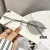 Gafas Graduadas Sin Montura con Monturas Metálicas Finas, Monturas Personalizadas que Soportan la Impresión de Logos en las Patillas, Adecuadas para Looks de Maquillaje Natural y a la Moda
